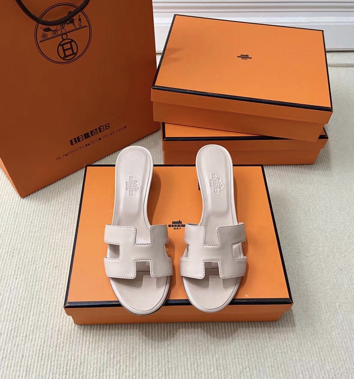 에르메스 올수공 오아시스 슬리퍼 샌들 스위프트 43